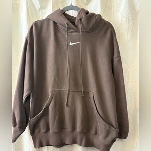 Women’s size medium oversized brown Nike hoodie